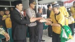 BUPATI KAPUAS HULU LEPAS KONTINGEN MTQ
