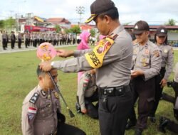 12 Anggota Polres Kapuas Hulu Naik Pangkat
