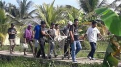 ASNWIR DIBANTU WARGA KE RUMAH SAKIT