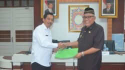 SEKRETARIS PANSEL SERAHKAN NAMA TIGA BESAR