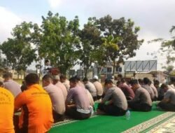 Polres Sekadau Salat Istisqa Minta Turun Hujan