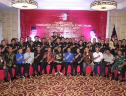 Edi Kamtono Lantik Pengurus Perbakin Pontianak