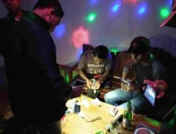 Oknum PNS Ketangkap Sedang Karaoke
