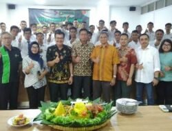 Agro Andalan Memberikan Beasiswa Siswa SMK