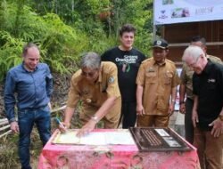 Jarot Resmikan Sekolah Hutan Jerora