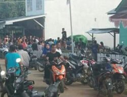 Gas Langka di Serawai, Warga Beralih ke Kayu Bakar