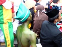 Aksi Yel yel Pelajar di Hari Pahlawan