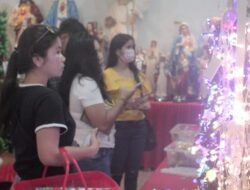 Penjualan Pernak Pernik Natal Meningkat