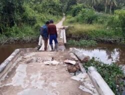 Jembatan di Sui Deras Setahun Roboh Tak Kunjung Diperbaiki