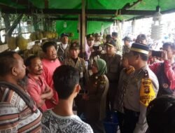 Lapak Durian Simpang RS Yarsi DItertibkan