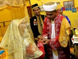 Pertahankan Tradisi Pernikahan Adat Kerajaan