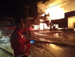 Ani Syok Melihat Rukonya Terbakar