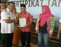 1.500 Warga Sanggau Terima Sertikat PTSL Gratis