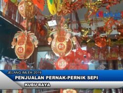 Jelang Imlek, Penjualan Pernak Pernik Sepi Pembeli