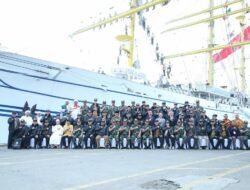 Panglima TNI dan Tokoh Lintas Agama Ngopi Bareng di KRI Bima Suci 945