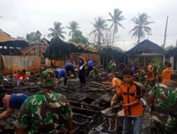 Menghidupkan Semangat Gotong Royong, Kodim – Warga Bersihkan Puing Kebakaran