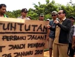 Dideadline Warga Tiga Hari, Kadis PU Janji Perbaiki Jalan