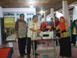Seragam Gratis Dianggarkan Rp4,1 Miliar Untuk 20 Ribu Siswa Kubu Raya