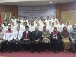 31 Mahasiswa Diambil Sumpah Apoteker