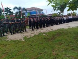 TNI/Polri Bersenjata Lengkap Perketat Pengamanan Pleno di KPU