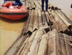 Ditpolair Polda Kalbar Amankan Kapal Klotok Bawa Ilegal Logging