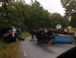 Mobil Kepala Pengadilan Agama Sintang Tabrakan. Lima Orang Luka-luka