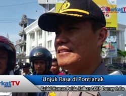 Massa di Pontianak Berusaha Terobos Barikade