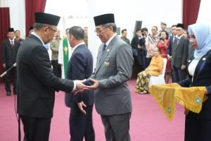 Resmi Menjadi Sekda Kalbar. Sutarmidji Minta Leysandri Tingkatkan Pelayanan Publik