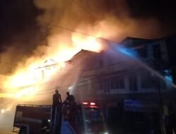 8 Ruko Hangus Terbakar