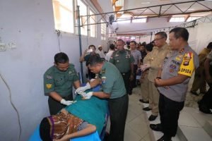 Baksos Polda Kalbar, Kodam XII/Tpr Bantu Tenaga Medis