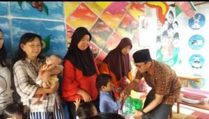 220 Balita di Parit Baru Dapat Penghargaan Kades