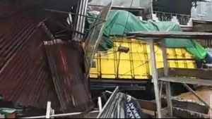 Truk Seruduk Rumah Warga, Satu Orang Patah Tulang