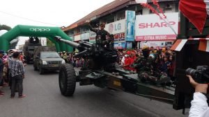 Ribuan Warga Singkawang Tumpah Ruah Saksikan Karnaval Kemerdekaan