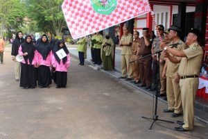 Bupati Sanggau Lepas Lomba Pawai Takbir Berbusana Muslimah
