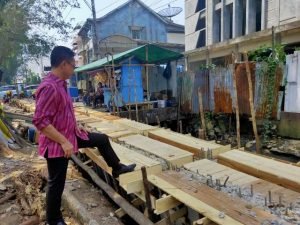 Turap dan Trotoar di Pontianak Berkonsepkan Eco City