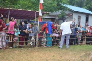 Saat Menutup Dedai Cup, Jarot Dikerumuni Ibu-ibu Minta Berswafoto