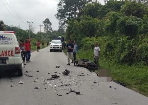 Laka Lantas Mobil Ambulance vs Motor, Satu Orang Tewas