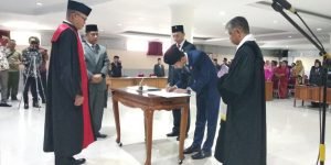 Hanya Dua Orang Pimpinan DPRD Sintang Dilantik
