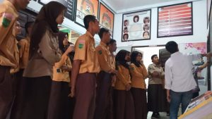 Pelajar SMA Negeri 2 Belajar Kepemiluan di KPU