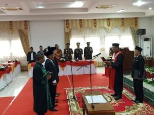Pimpinan Definitif DPRD Sekadau Resmi Dilantik