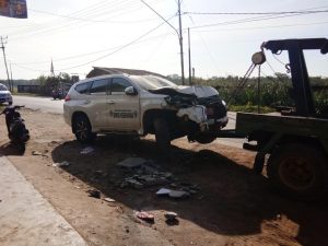 Remaja Bawa Mobil Dinkes Melawi Tabrak Pengendara Hingga Tewas