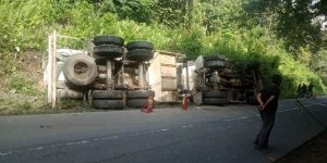 Terungkap Penyebab Truk Tanki Pengangkut Gas LPG Terguling