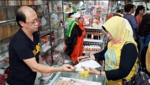 Jelang Imlek, Pedagang di Pasar Beringin Jual Produk Kadaluarsa dan Mengandung Boraks