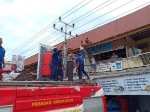 Tukang Bangunan Terpental Tersengat Listrik