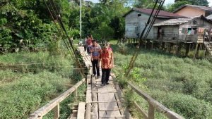Jembatan Gantung di Jabai Memprihatikan