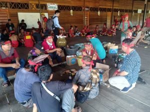 Masyarakat Dayak Gelar Ritual Penyapat Tangkal Wabah Corona