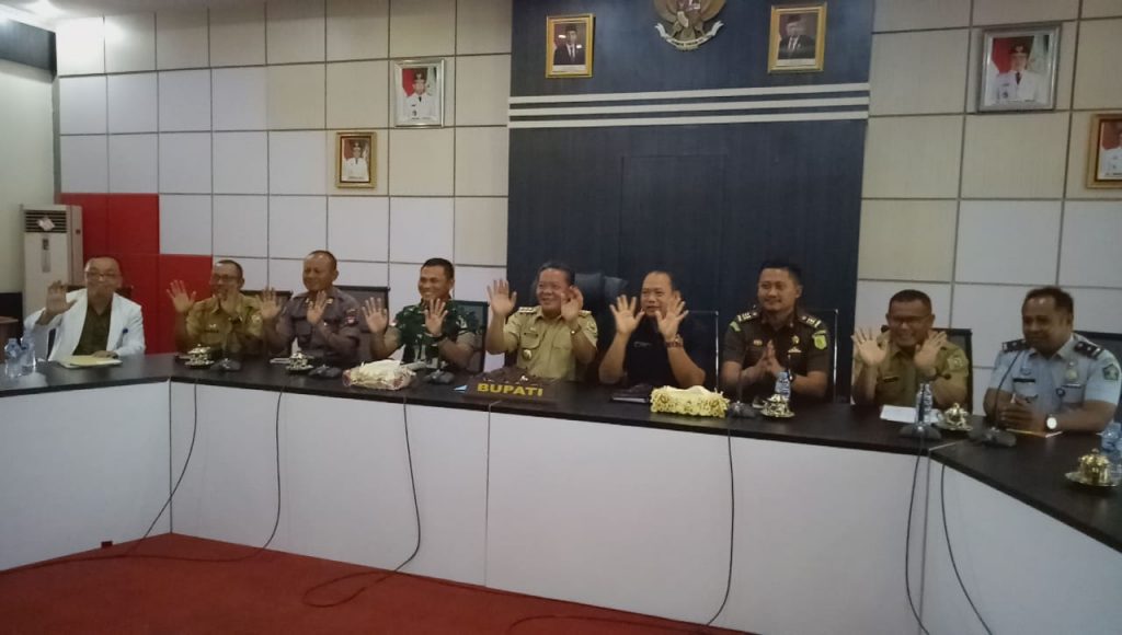 Cegah Covid – 19, Bupati Umumkan Sekolah di Rumahkan