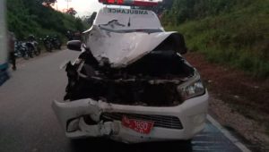 Pasutri Tewas Ditabrak Ambulance