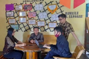 Bawaslu Sanggau Riset Evaluasi Pengawasan Pilkada Serentak