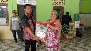 Masjid Mujahidin Salurkan 1,5 Ton Beras Subsidi ke Masyarakat